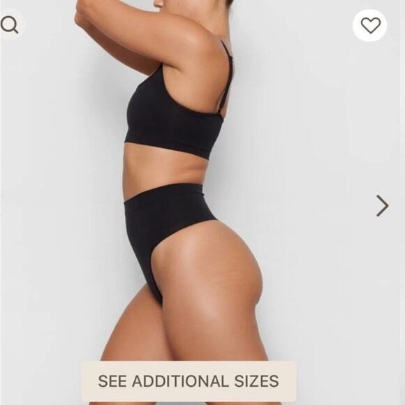 SKIMS Other - SKIMS Sculpting Mid Waist Thong in Black Size Small/Medium NEW w/o Tag